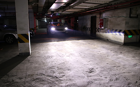 現(xiàn)代新勝達車燈改裝升級