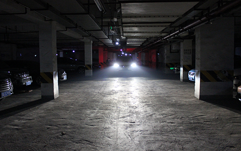 成都天一車(chē)燈榮威RX5車(chē)燈改裝效果