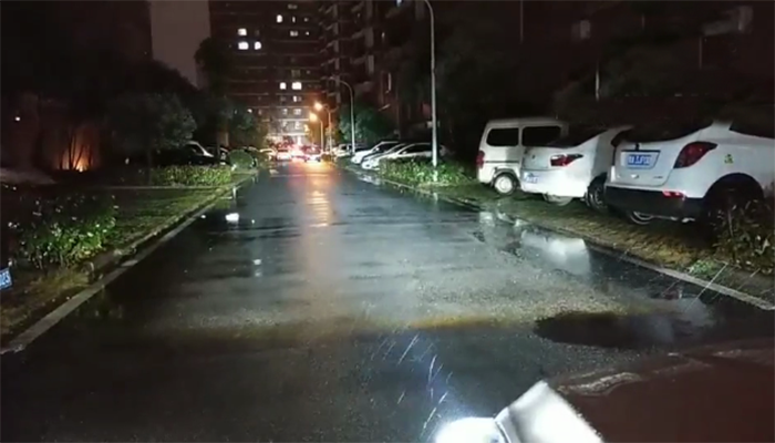 米石led雙光透鏡雨天遠(yuǎn)光實拍