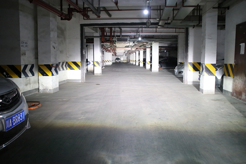 路虎攬勝車燈改裝效果展示