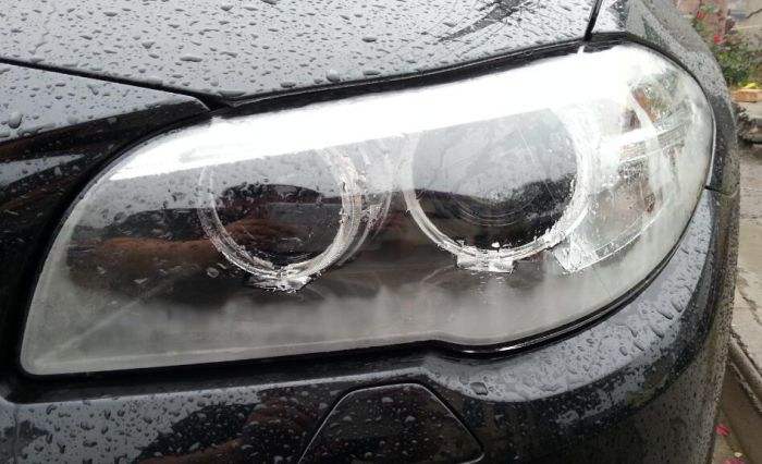 雨天大燈起霧現(xiàn)象