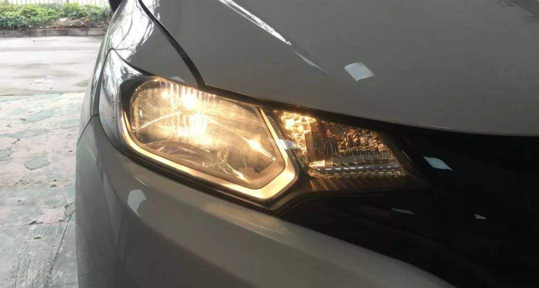 鹵素?zé)舴垂馔? width=